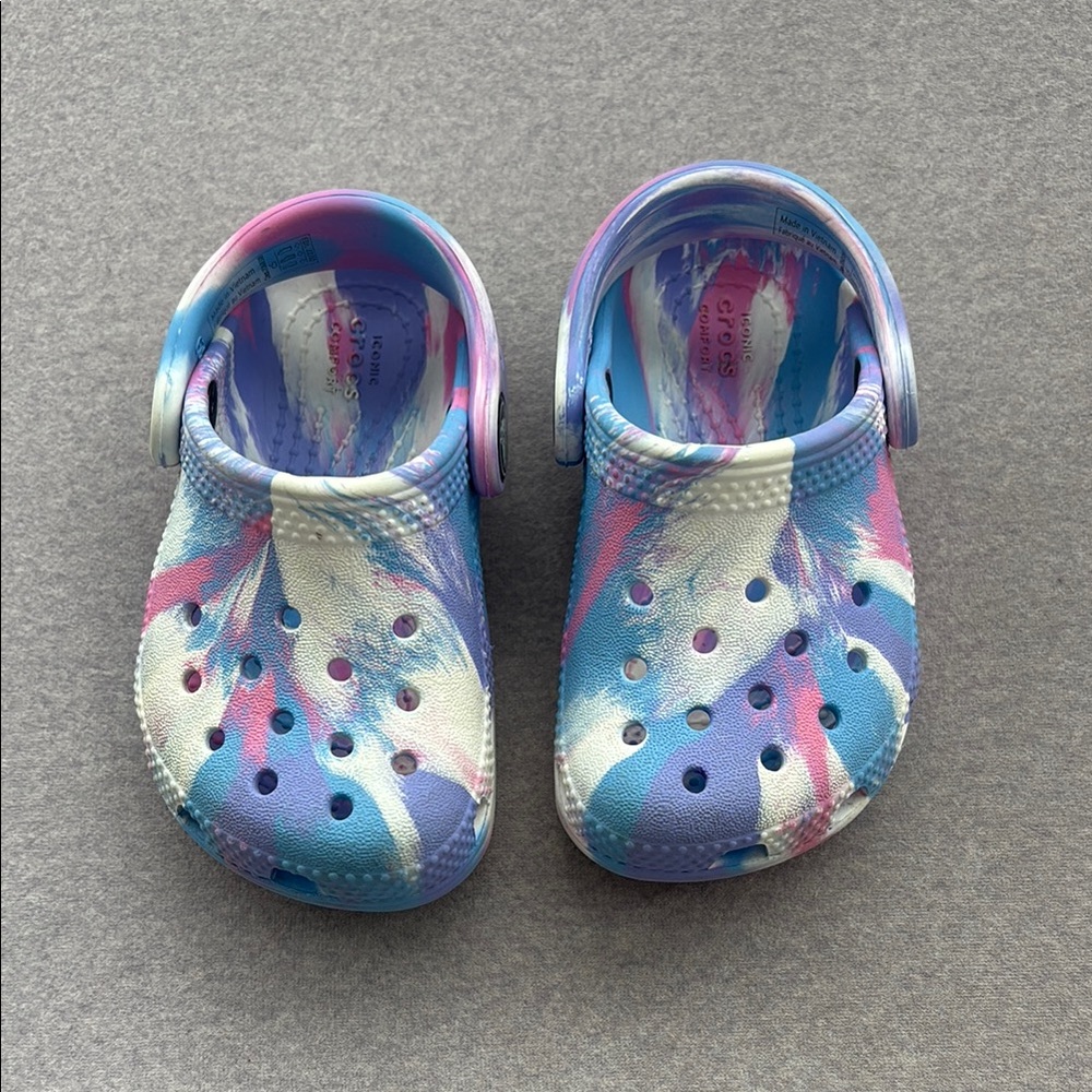 Multicolor Crocs in Size C5